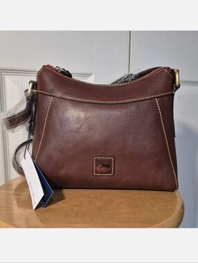 NWT Florentine Vacchetta Leather Dooney And Bourke Crossbody Bag, Chestnut Brown